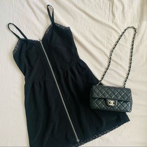 Zipper up dress w/ lace trim